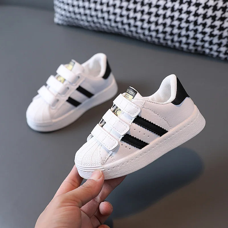 Casual Fashionable Design Sneakers