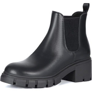 Minimalist Classic Chelsea Boots