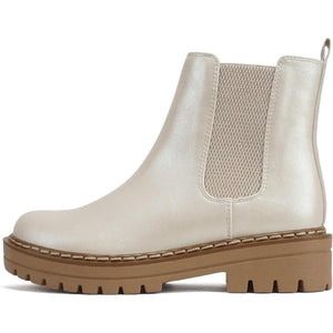 Versatile Cushioned Chelsea Boots